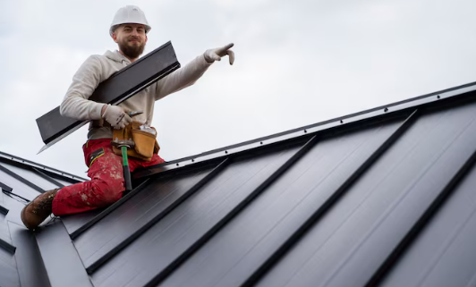 Die Wahl des richtigen Experten: Worauf Sie bei der Suche nach einem Dachdecker achten sollten